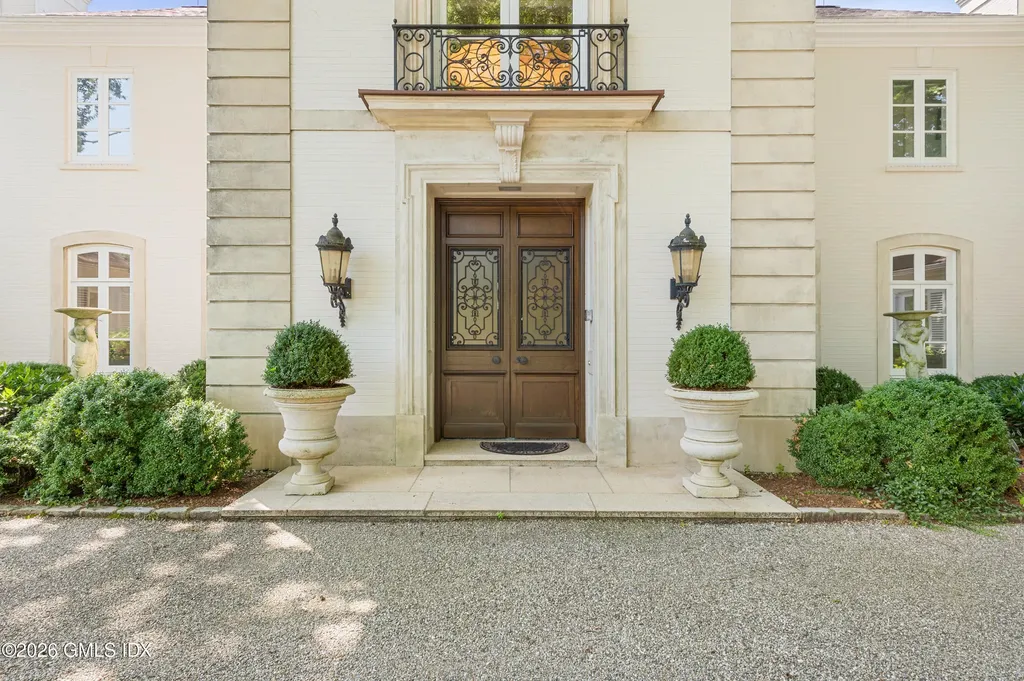 25 Field Point Circle Greenwich CT 06830