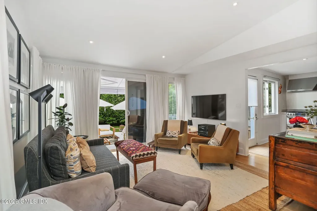 13 Mortimer Drive Old Greenwich CT 06870