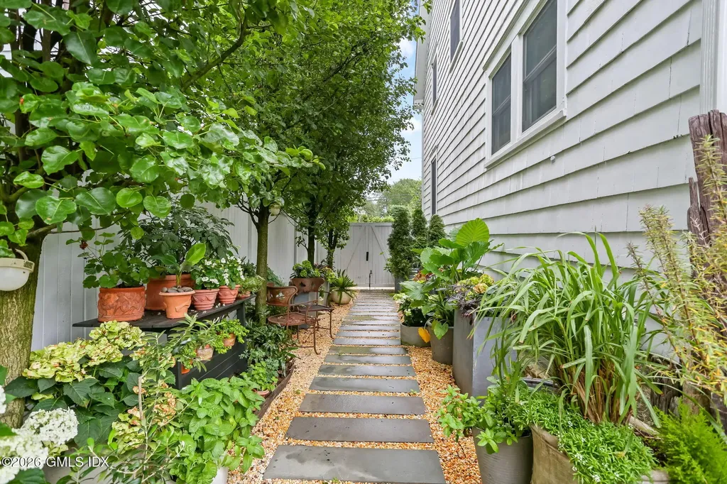 13 Mortimer Drive Old Greenwich CT 06870