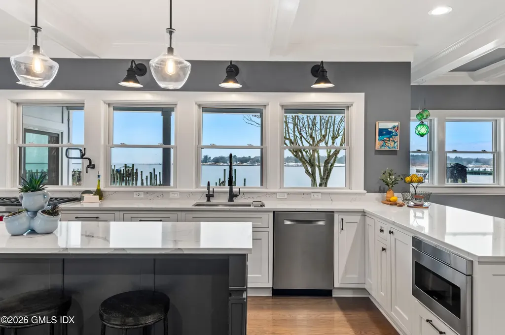 88 Water Street Stonington CT 06378