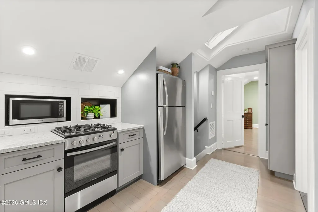 88 Water Street Stonington CT 06378