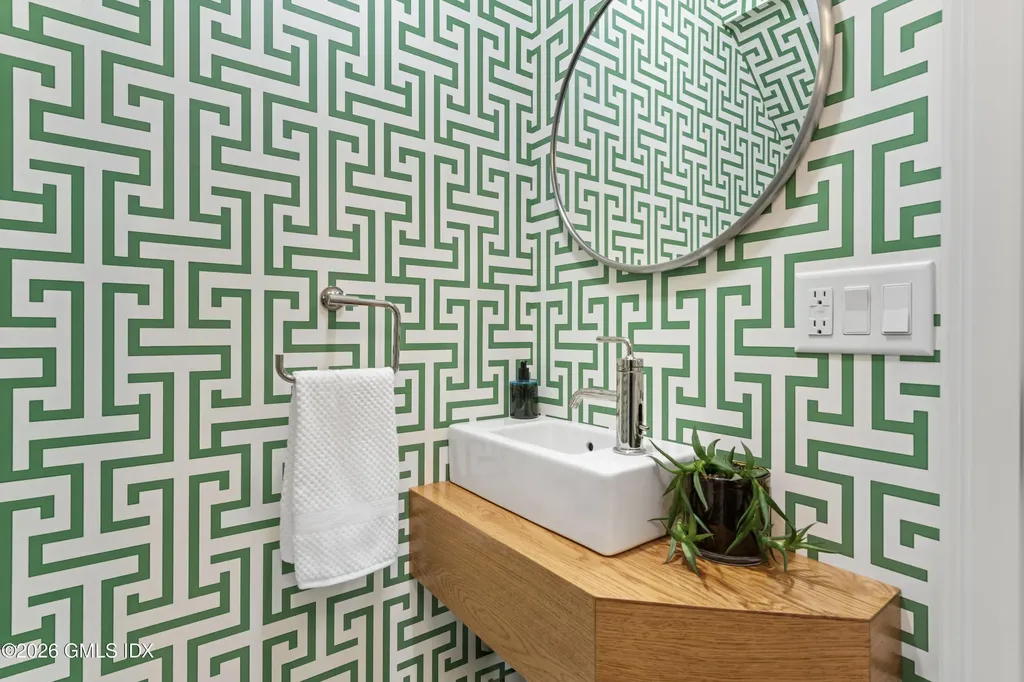 88 Water Street Stonington CT 06378