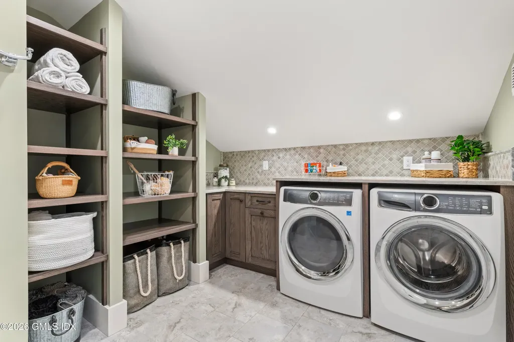 88 Water Street Stonington CT 06378