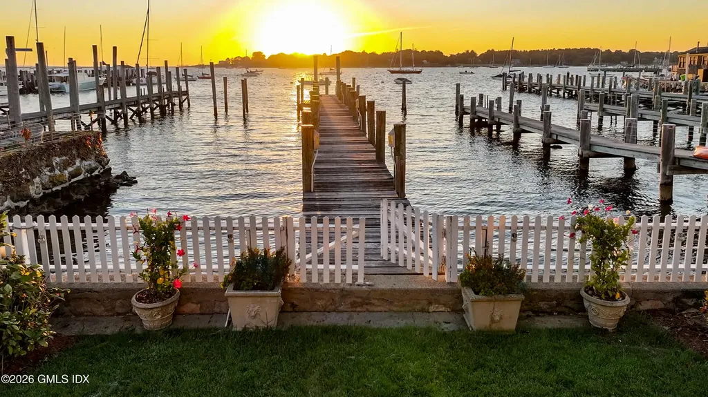 88 Water Street Stonington CT 06378