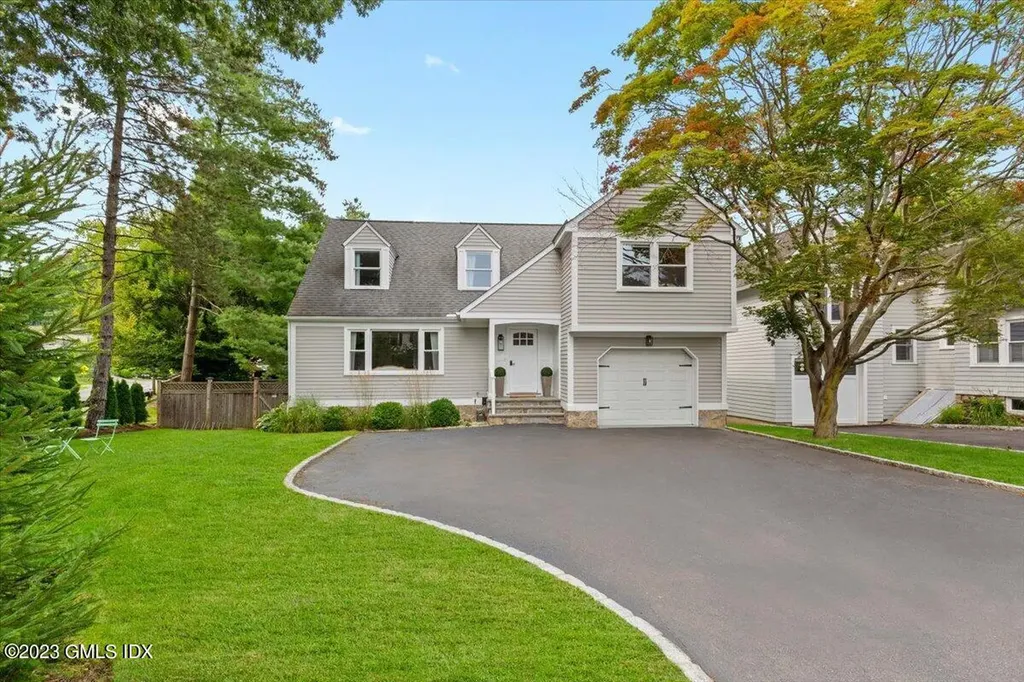5 Sunshine Avenue Riverside CT 06878