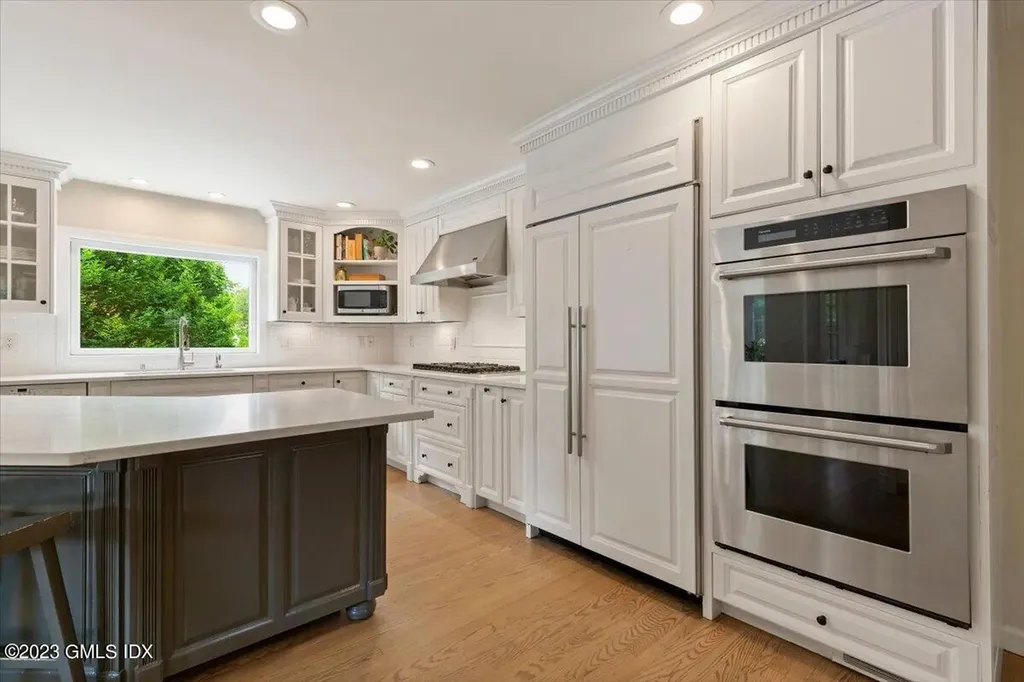 5 Sunshine Avenue Riverside CT 06878