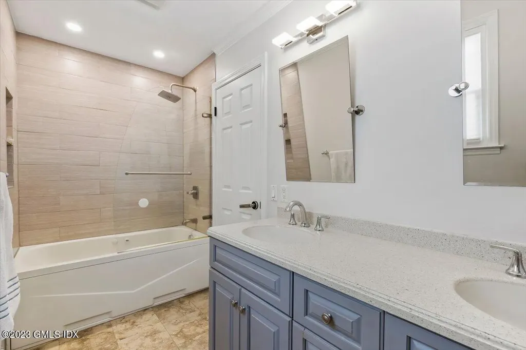 5 Sunshine Avenue Riverside CT 06878