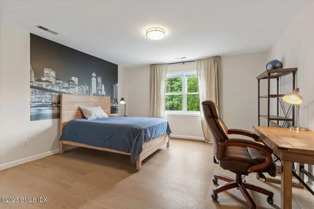 5 Sunshine Avenue Riverside CT 06878