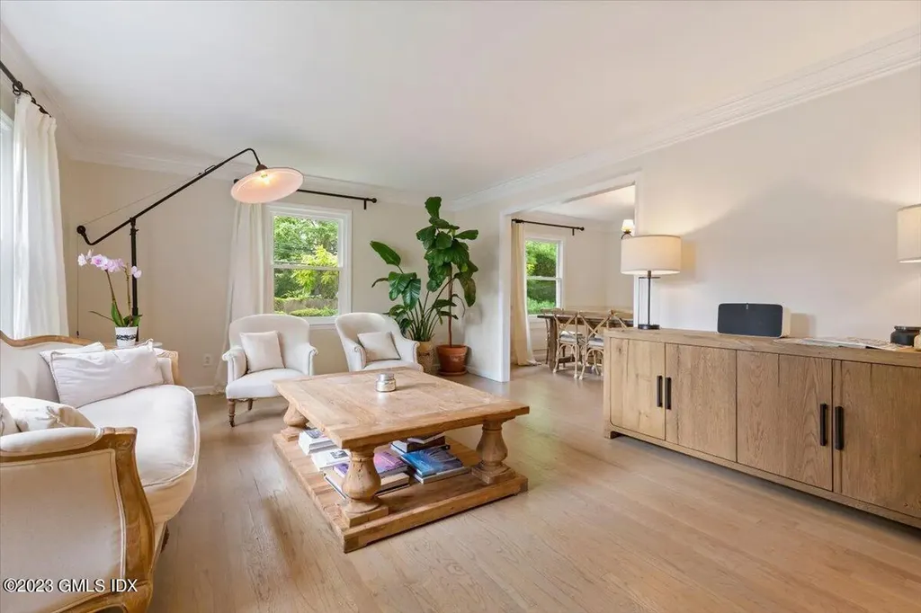 5 Sunshine Avenue Riverside CT 06878