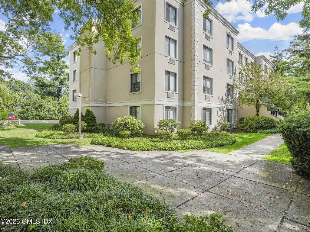 1535 E Putnam Avenue Old Greenwich CT 06870