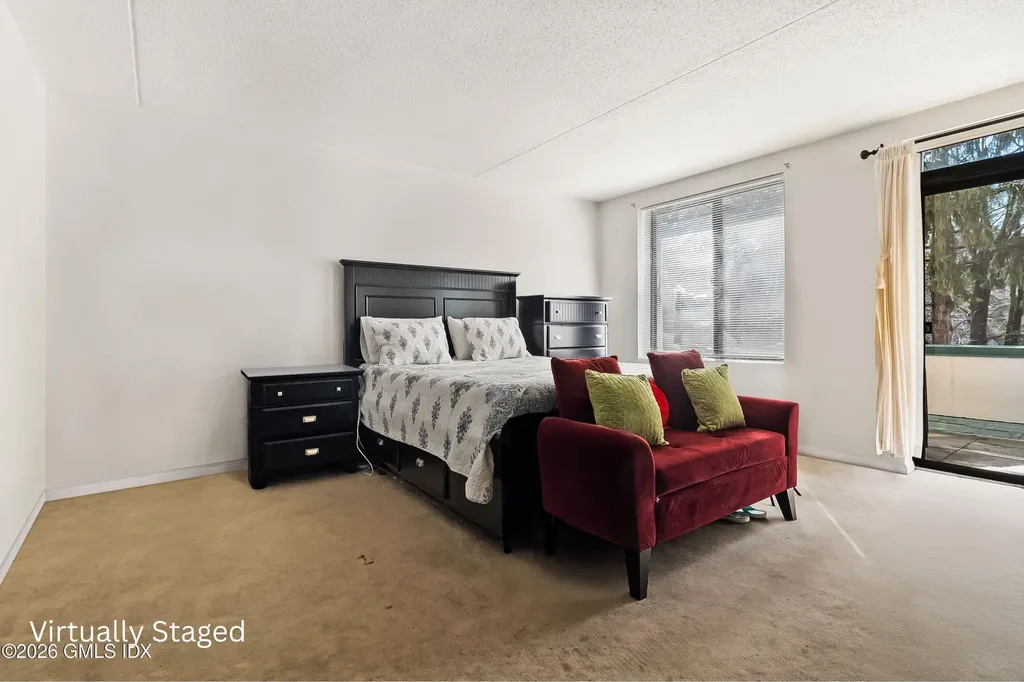 1535 E Putnam Avenue Old Greenwich CT 06870