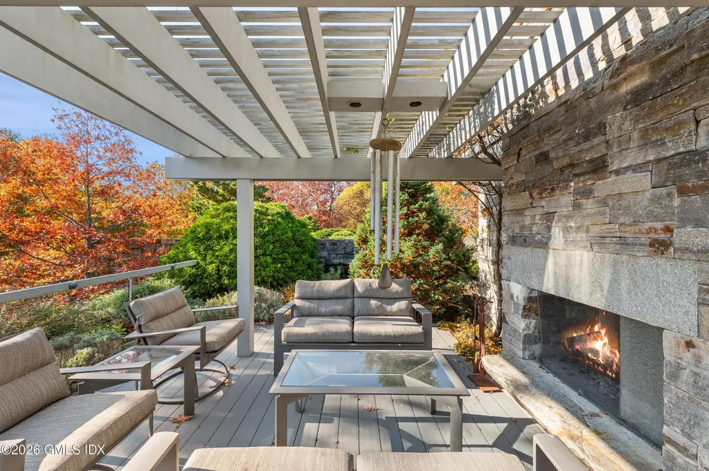326-338 Stanwich Road Greenwich CT 06830