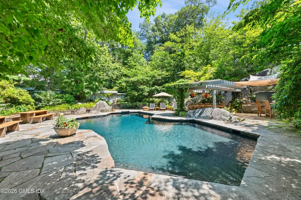 326-338 Stanwich Road Greenwich CT 06830