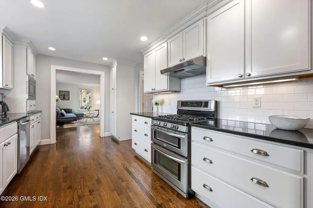 693 S Benson Road Fairfield CT 06824