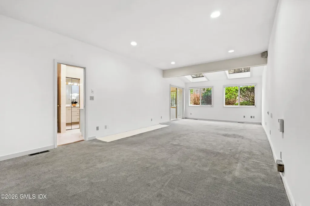 41 Londonderry Drive Greenwich CT 06830