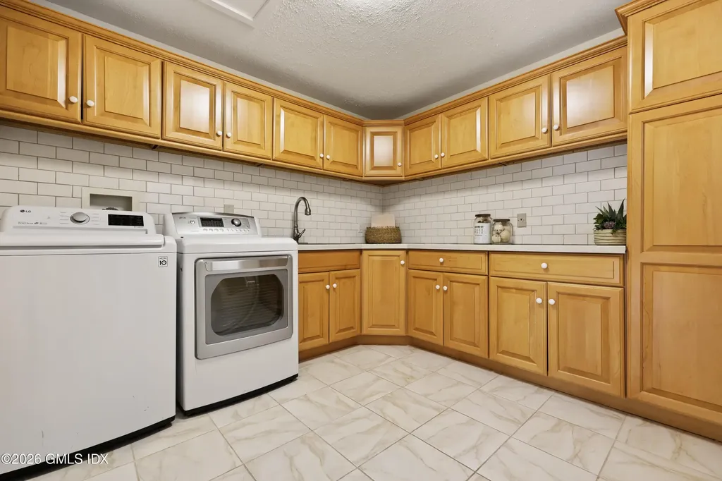 41 Londonderry Drive Greenwich CT 06830