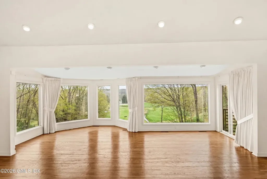 41 Londonderry Drive Greenwich CT 06830