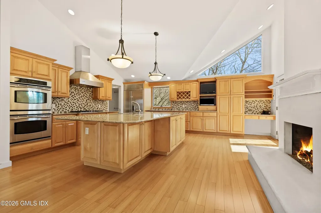 41 Londonderry Drive Greenwich CT 06830