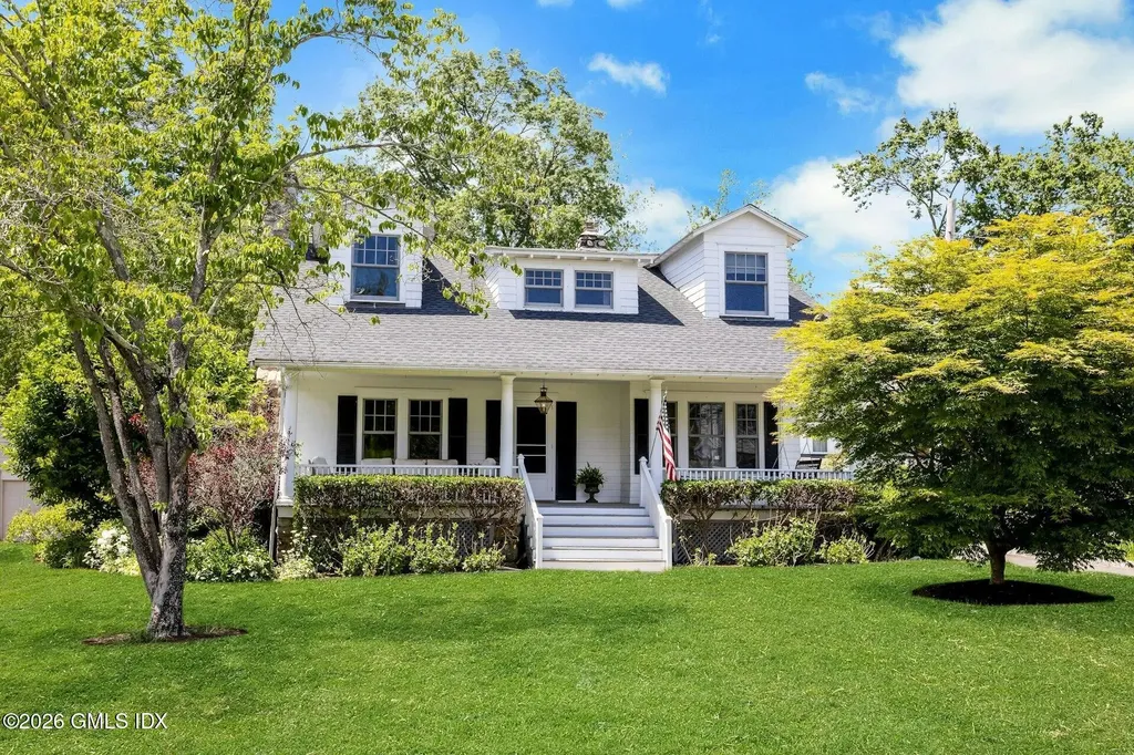 11 Roosevelt Avenue Old Greenwich CT 06870