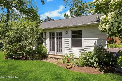 11 Roosevelt Avenue Old Greenwich CT 06870