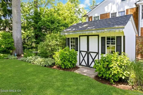 11 Roosevelt Avenue Old Greenwich CT 06870