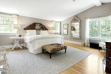 11 Roosevelt Avenue Old Greenwich CT 06870