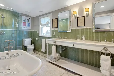 11 Roosevelt Avenue Old Greenwich CT 06870