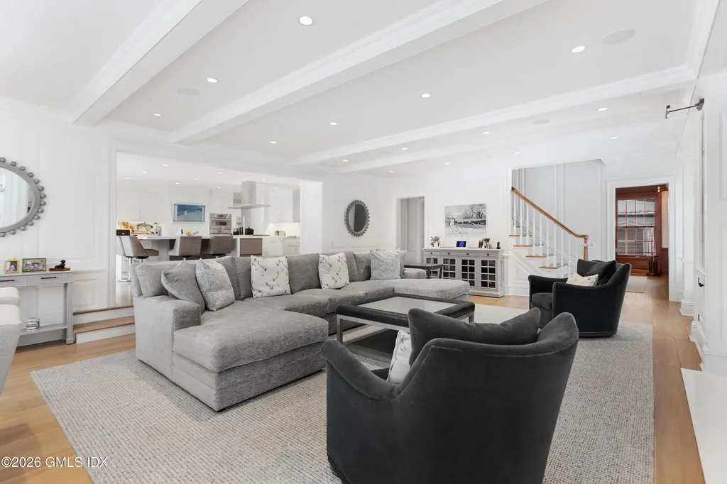 19 Hawkwood Lane Greenwich CT 06830