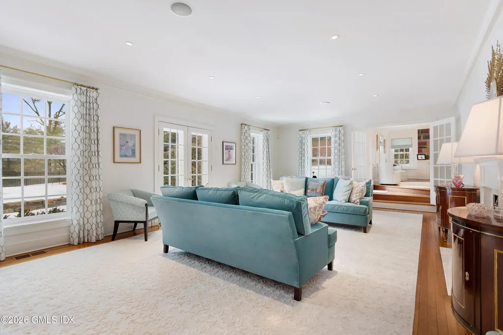 19 Hawkwood Lane Greenwich CT 06830