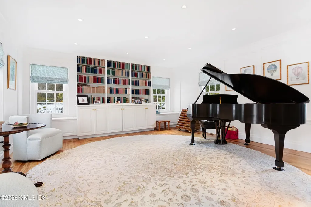 19 Hawkwood Lane Greenwich CT 06830