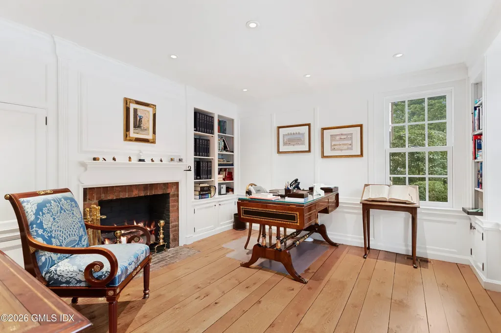 19 Hawkwood Lane Greenwich CT 06830
