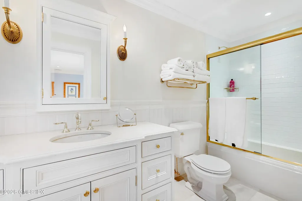 19 Hawkwood Lane Greenwich CT 06830