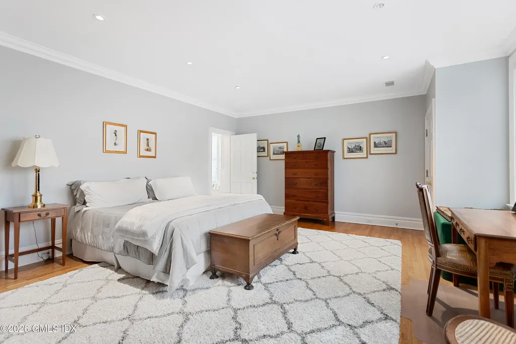 19 Hawkwood Lane Greenwich CT 06830