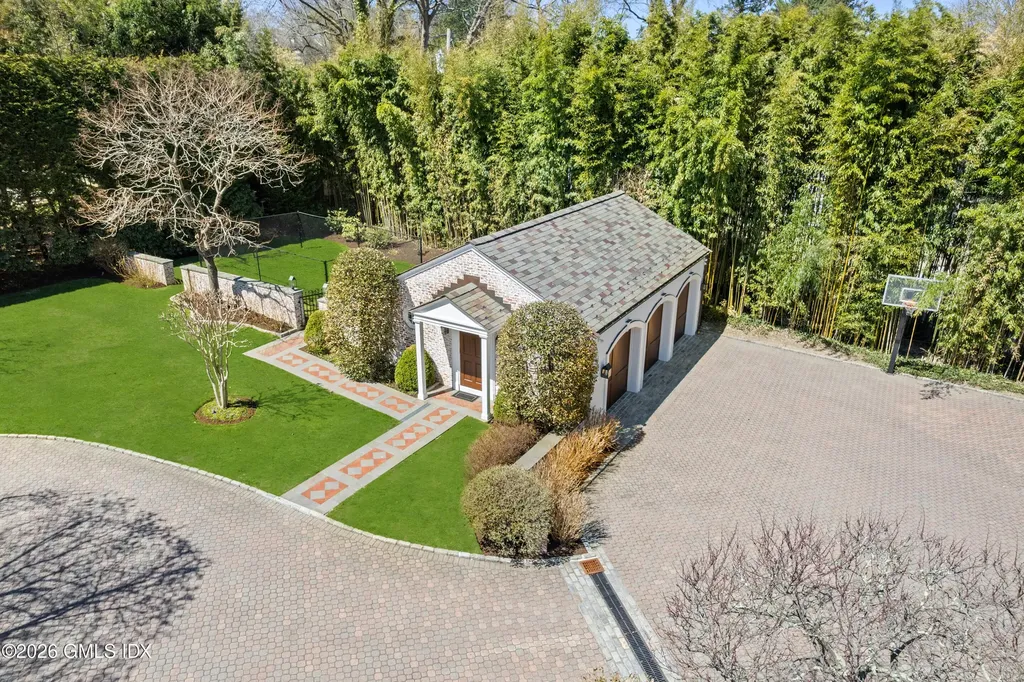 19 Hawkwood Lane Greenwich CT 06830