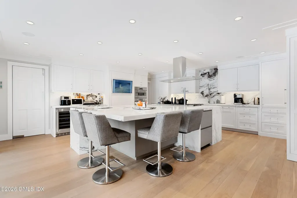 19 Hawkwood Lane Greenwich CT 06830