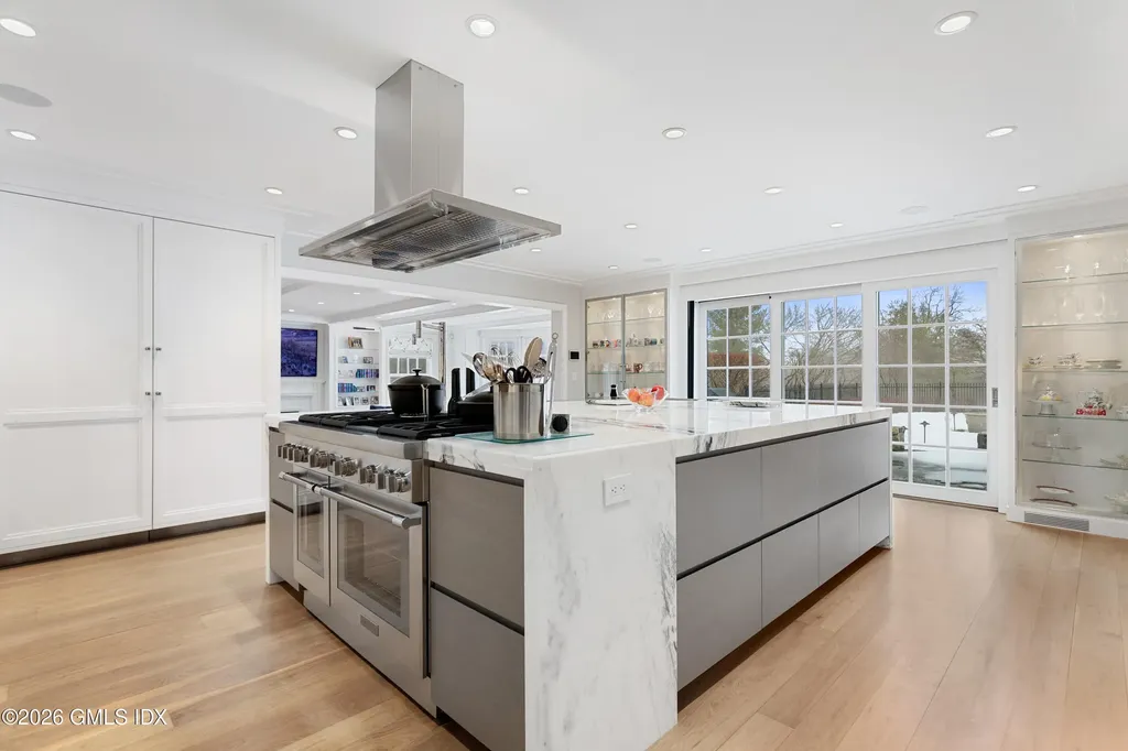 19 Hawkwood Lane Greenwich CT 06830
