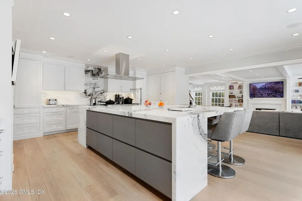 19 Hawkwood Lane Greenwich CT 06830