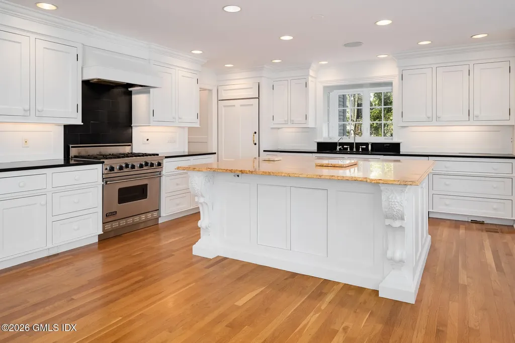 24 Annjim Drive Greenwich CT 06830