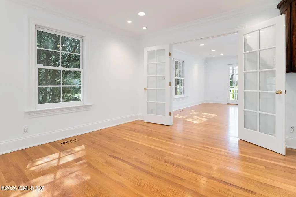 24 Annjim Drive Greenwich CT 06830