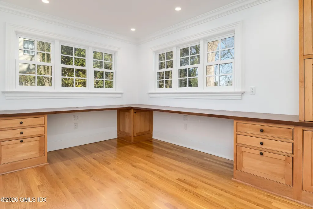 24 Annjim Drive Greenwich CT 06830