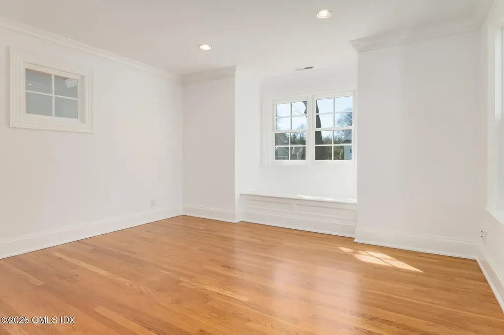 24 Annjim Drive Greenwich CT 06830