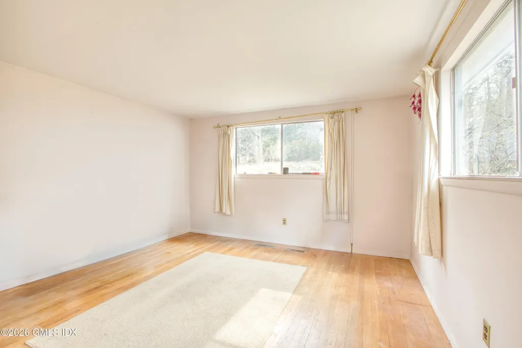 120 Florence Road Riverside CT 06878