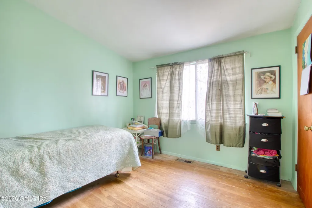 120 Florence Road Riverside CT 06878