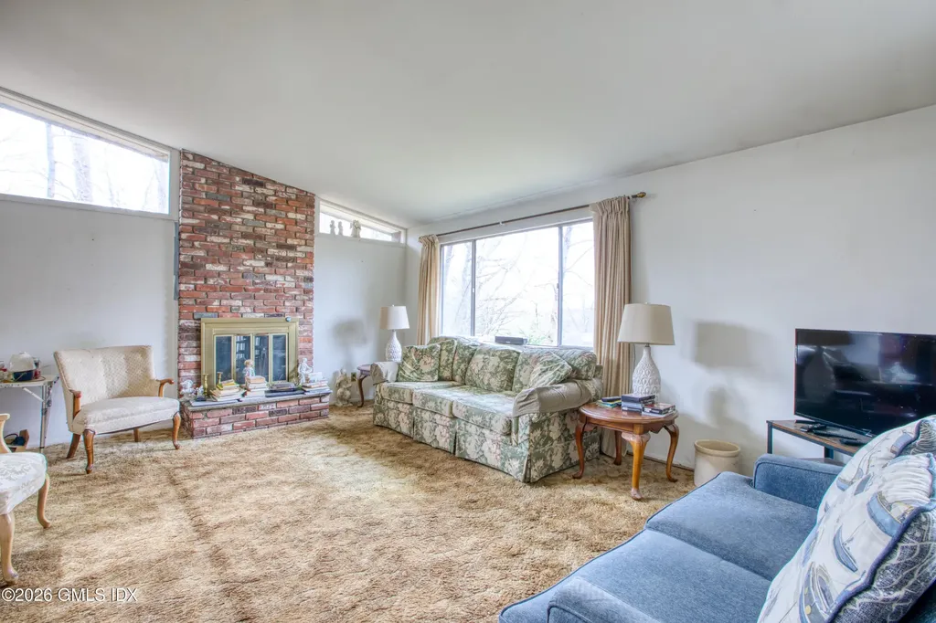 120 Florence Road Riverside CT 06878