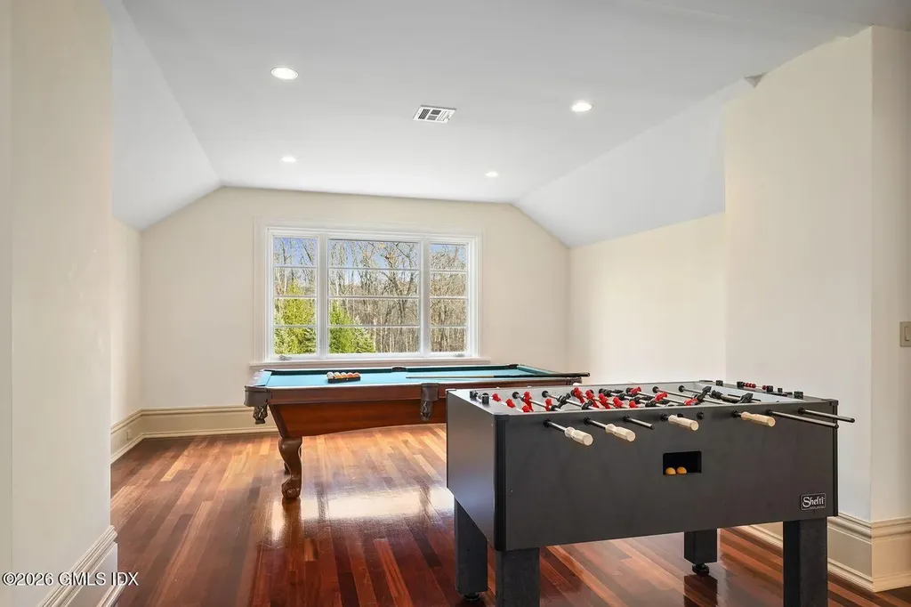 44 Hunting Ridge Road Greenwich CT 06831