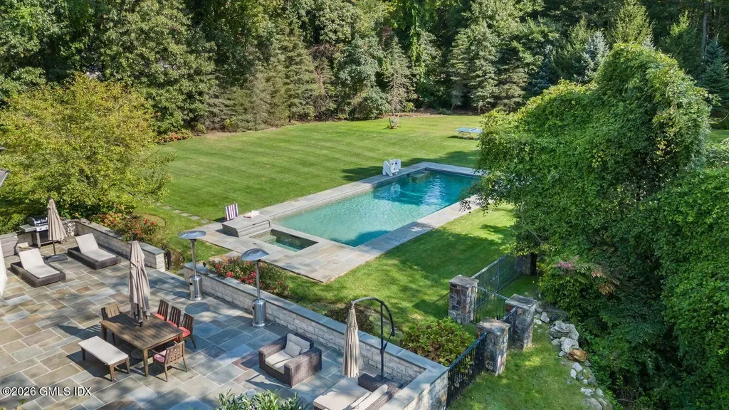 44 Hunting Ridge Road Greenwich CT 06831
