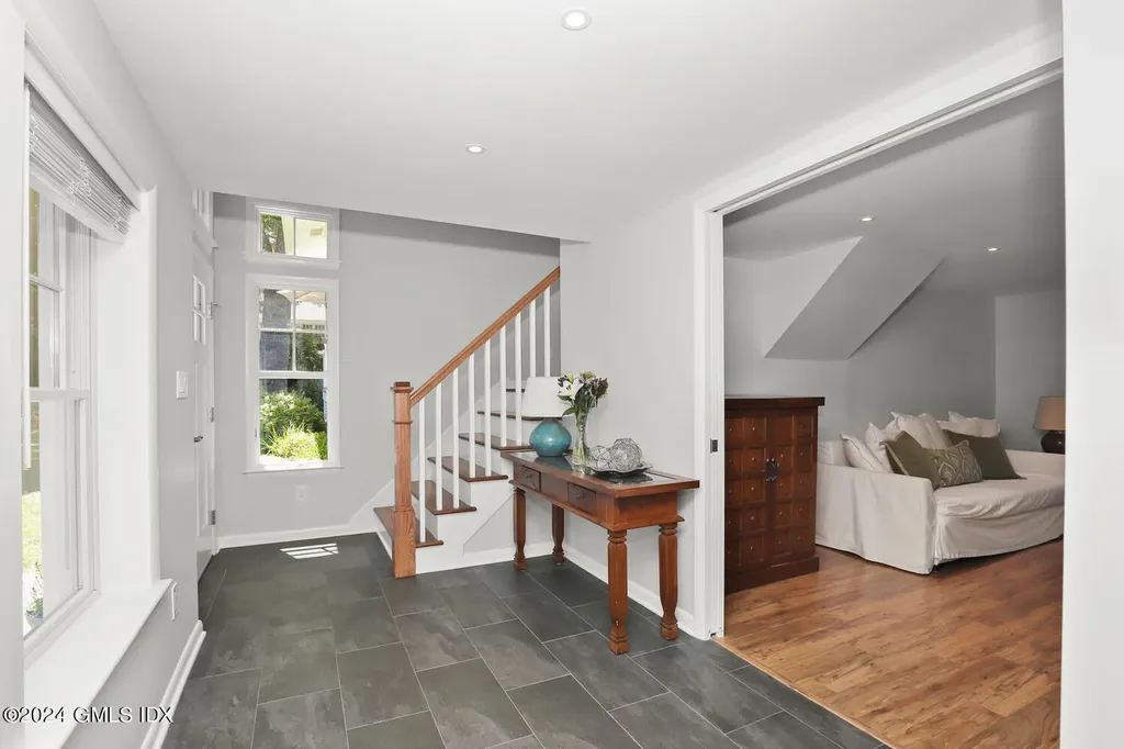 8 Willow Lane Old Greenwich CT 06870