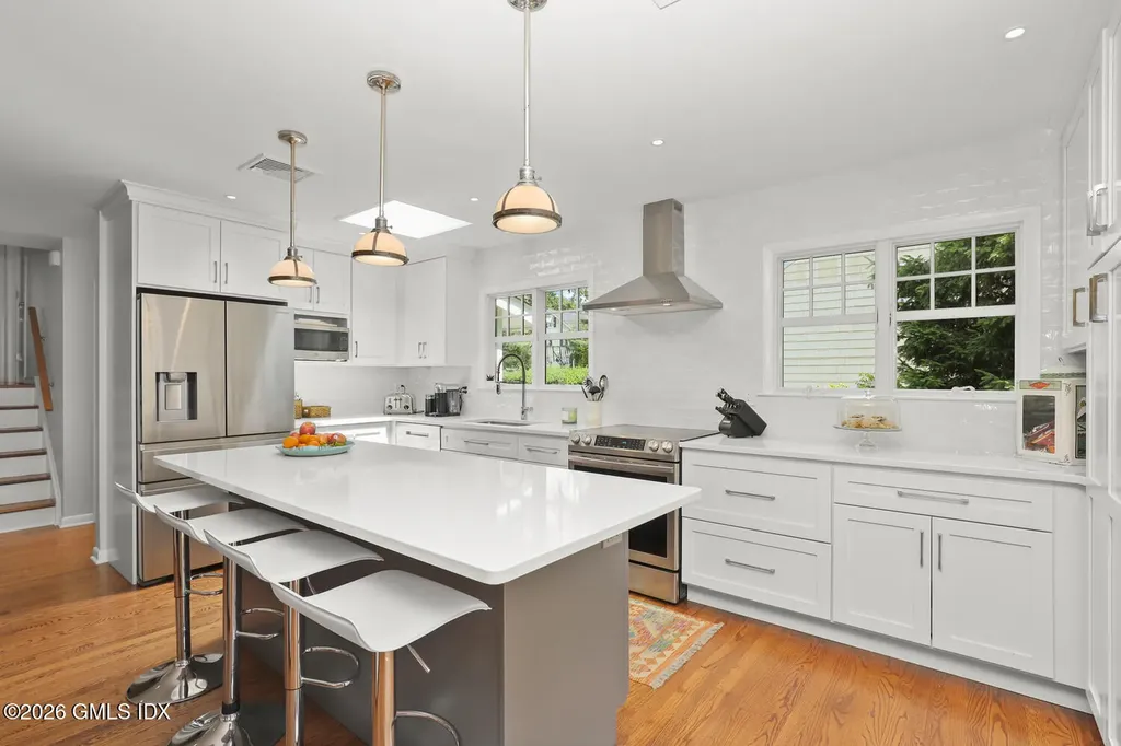 8 Willow Lane Old Greenwich CT 06870