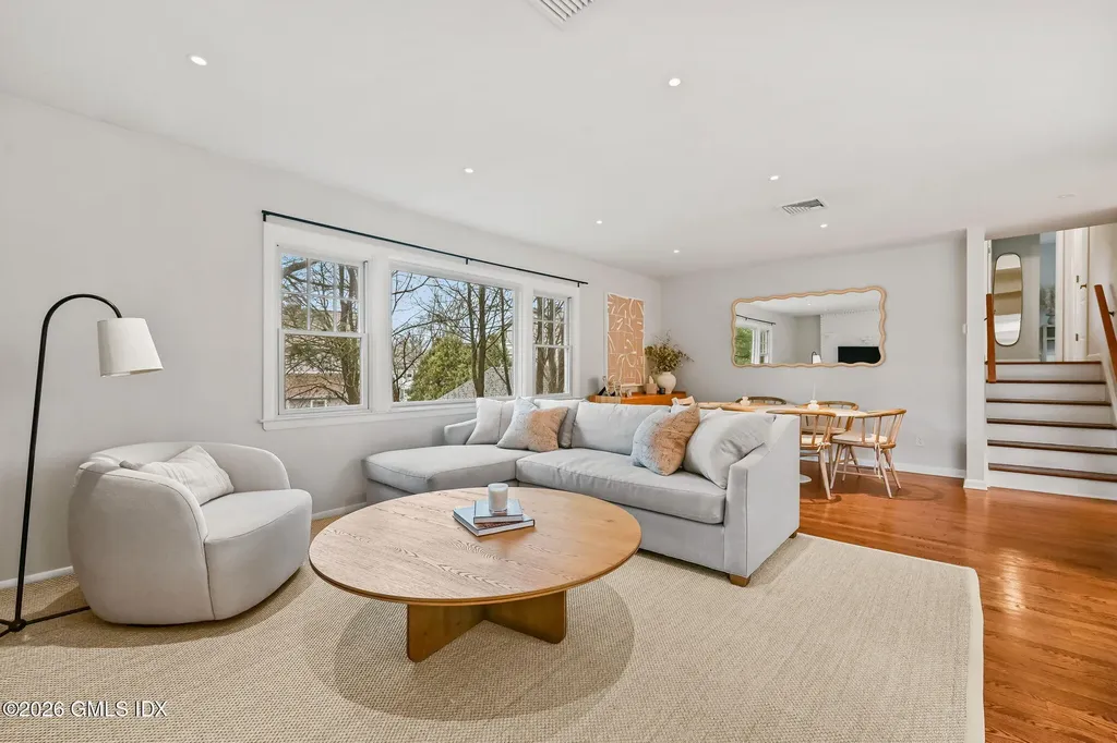 8 Willow Lane Old Greenwich CT 06870