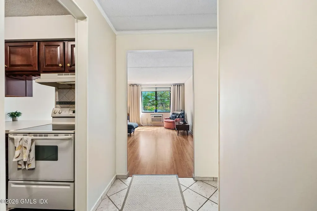 1535 E Putnam Avenue Old Greenwich CT 06870